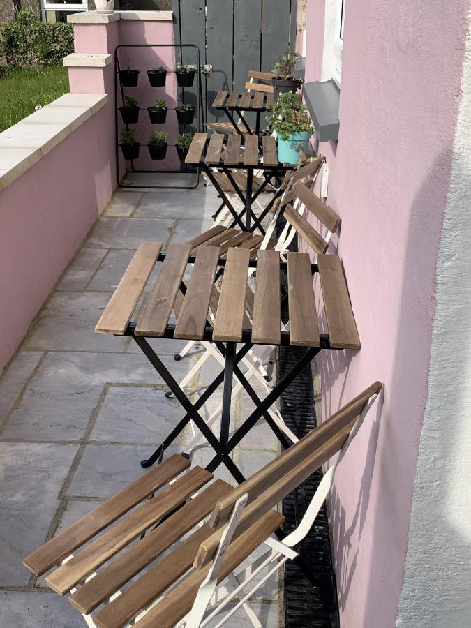 Min-Y-Fford Sleeps 6 Plus Pet Newport  Kültér fotó