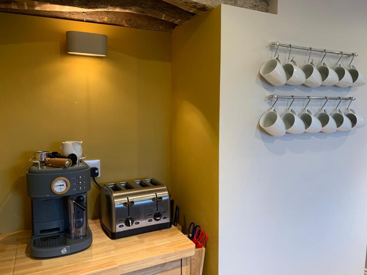 Min-Y-Fford Sleeps 6 Plus Pet Newport  Kültér fotó