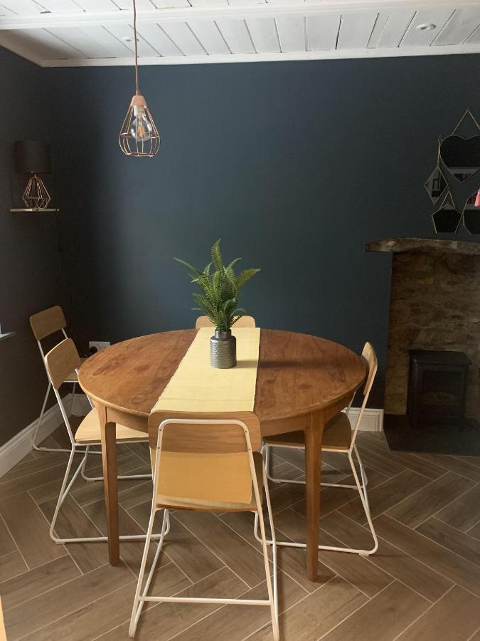 Min-Y-Fford Sleeps 6 Plus Pet Newport  Kültér fotó