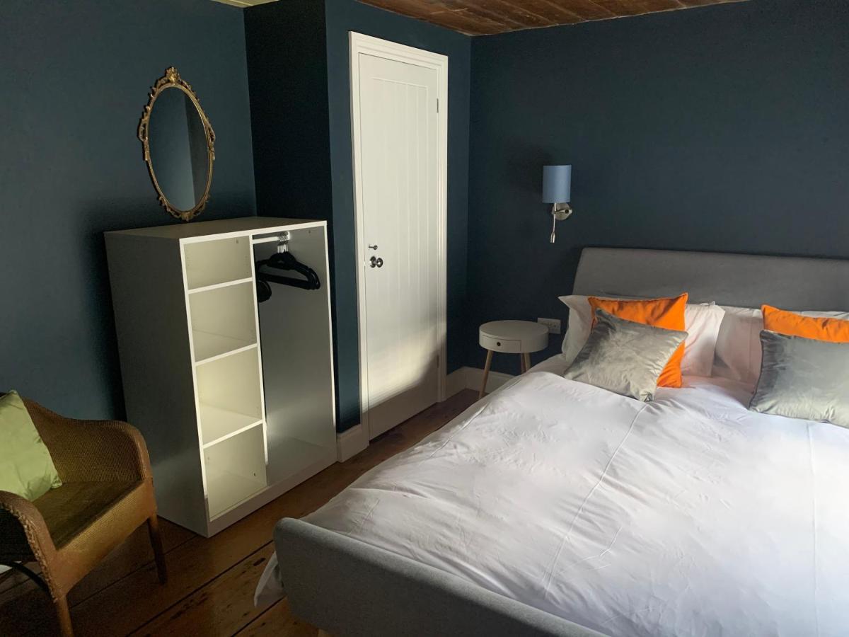 Min-Y-Fford Sleeps 6 Plus Pet Newport  Kültér fotó